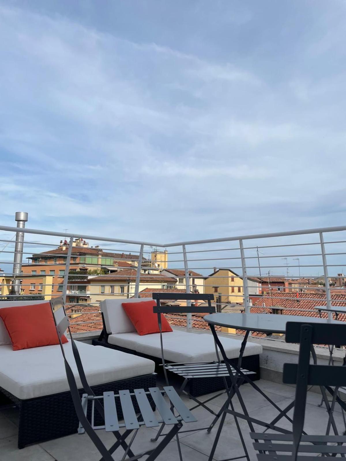 L'Attico Dell'Edera Apartment Bologna Bagian luar foto